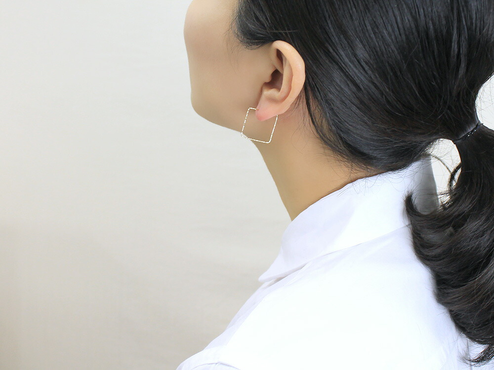 K18 スクエア フープピアス rpaub2423の画像