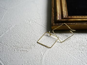 K18 スクエア フープピアス rpaub2423の画像