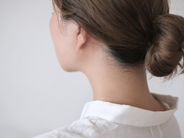 K18 カットボール バックキャッチ チェーンピアス rph43655723の画像
