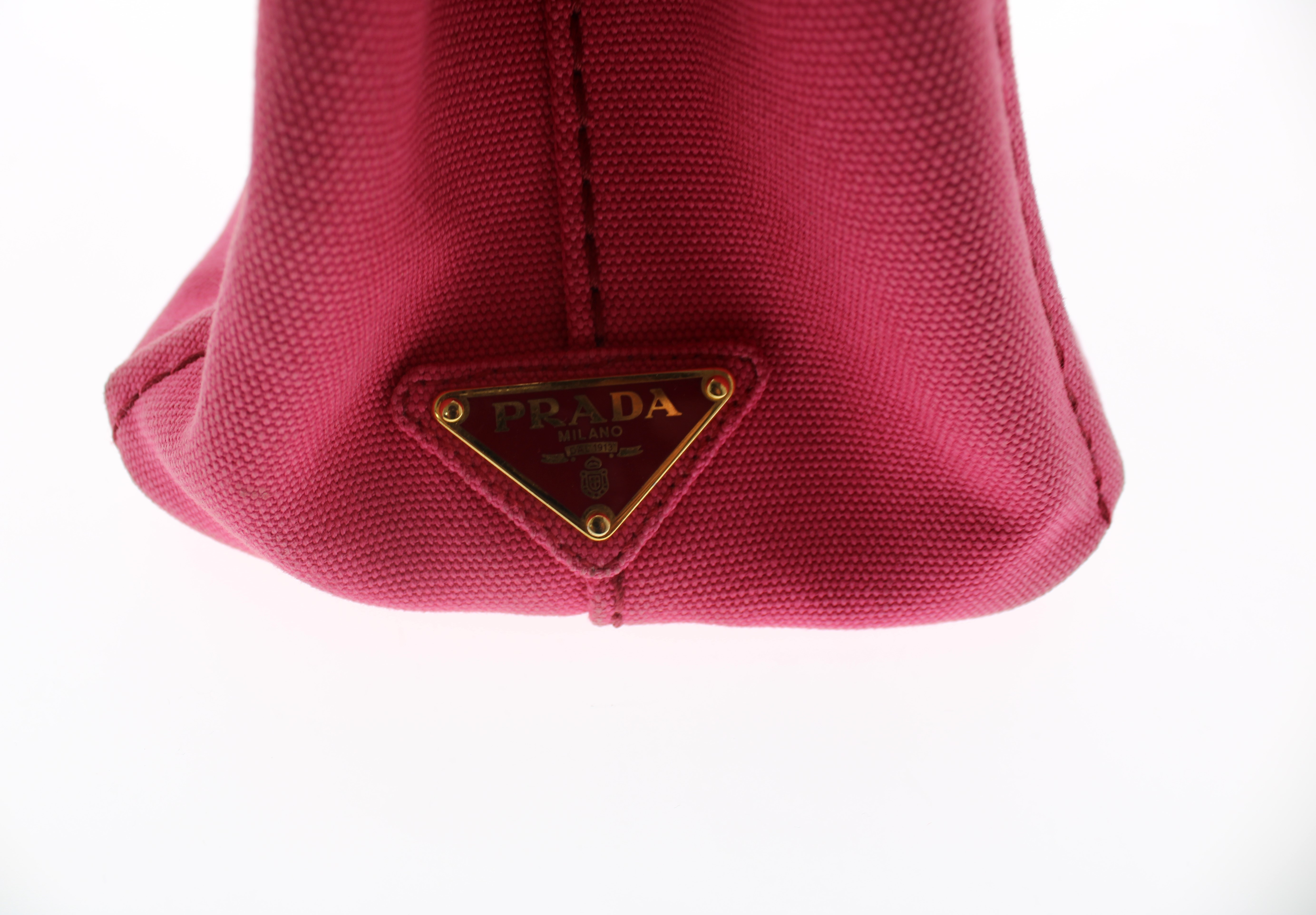 PRADA　カナパトートの画像