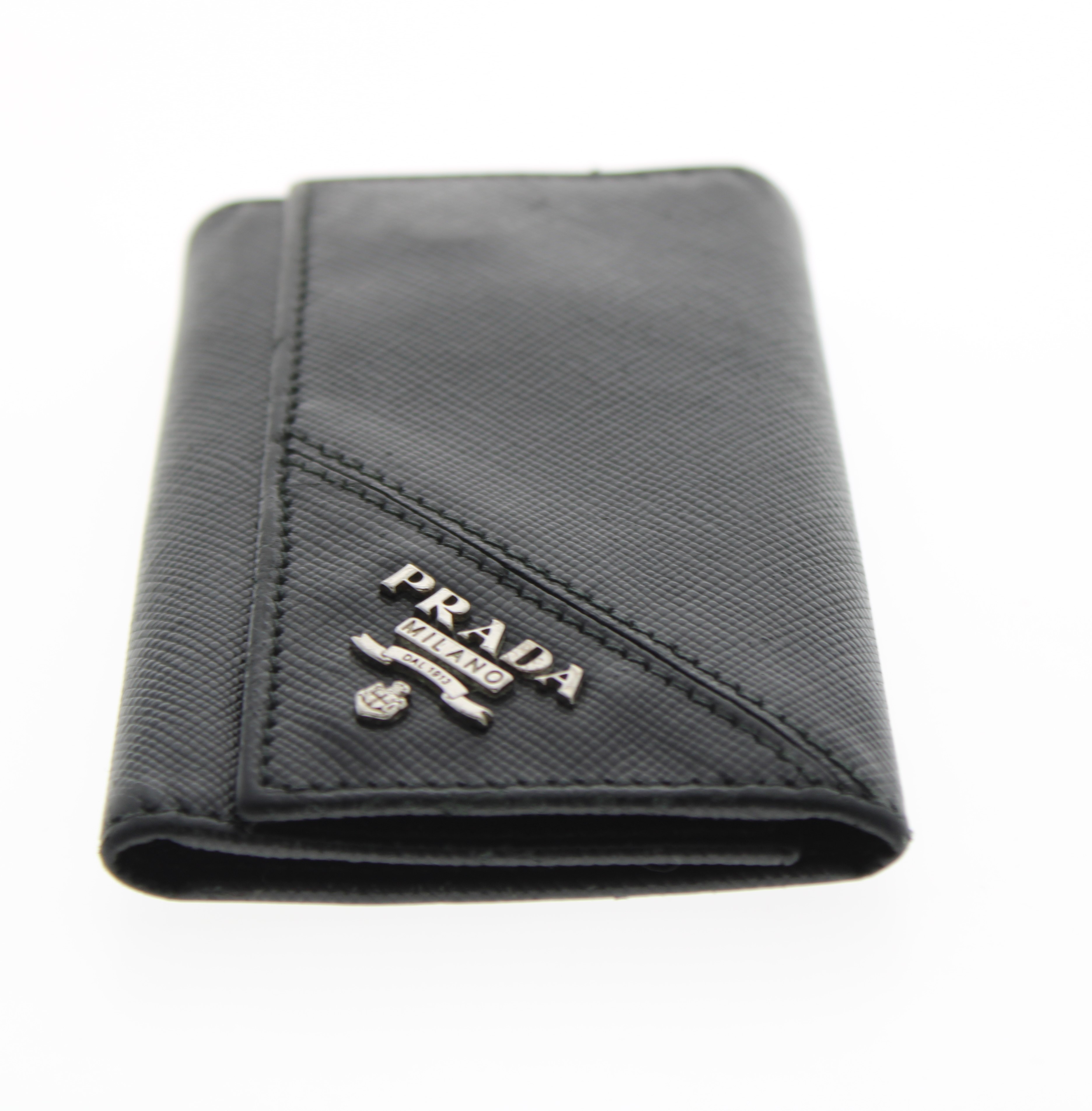 PRADA　6連キーケース　2M000025　ブラックの画像