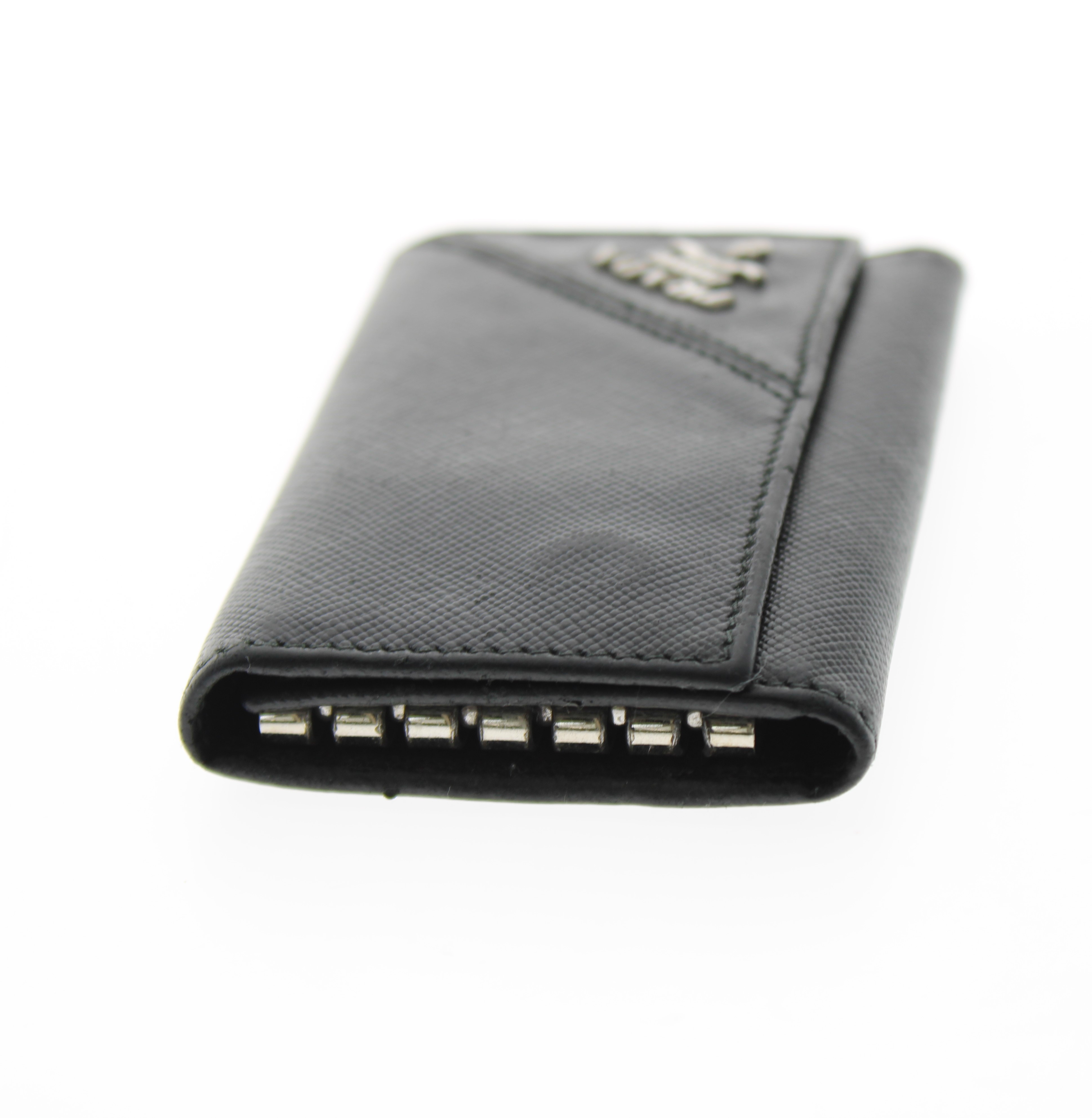 PRADA　6連キーケース　2M000025　ブラックの画像