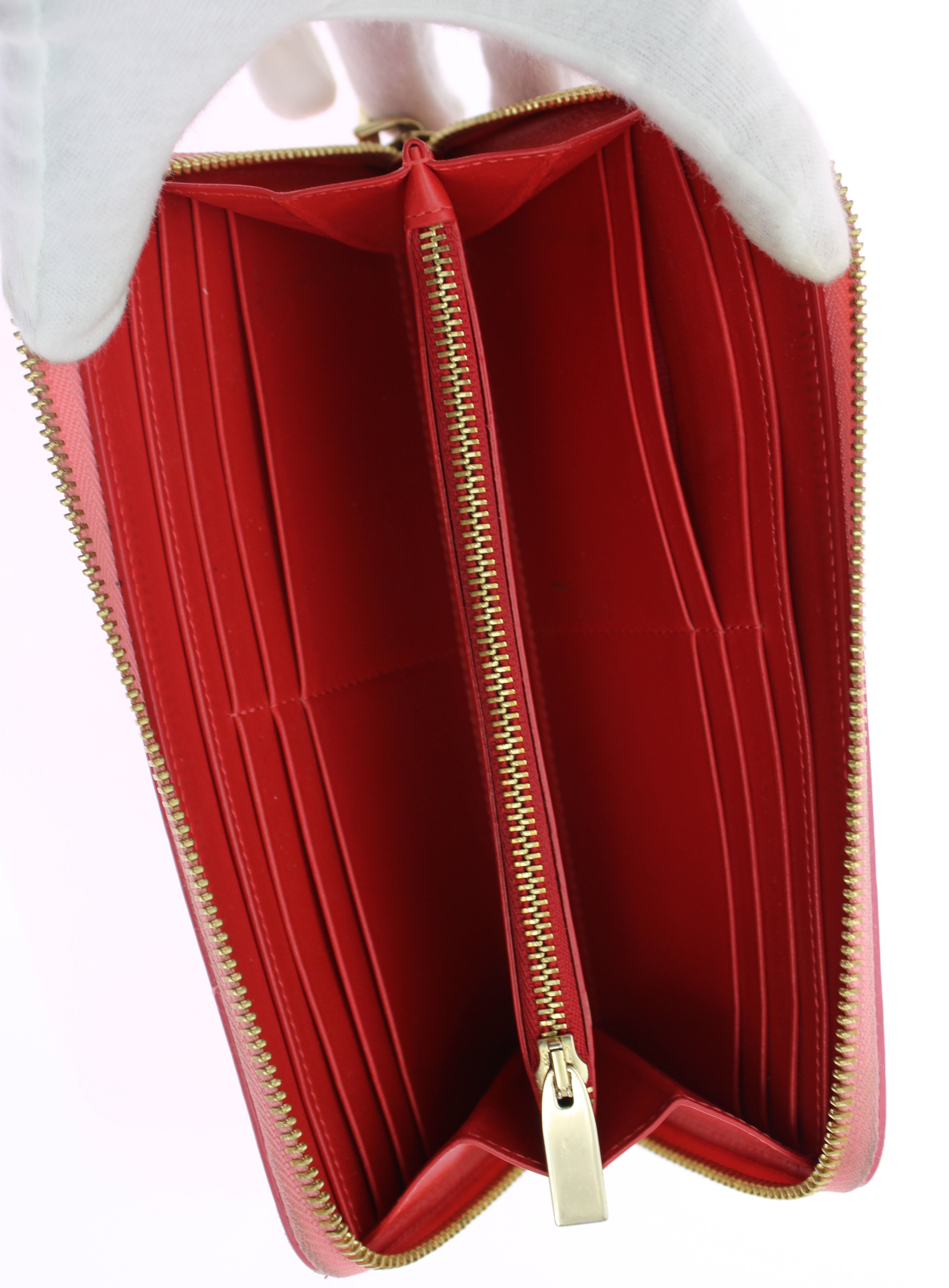 Christian　Louboutin　ラウンドファスナー長財布の画像