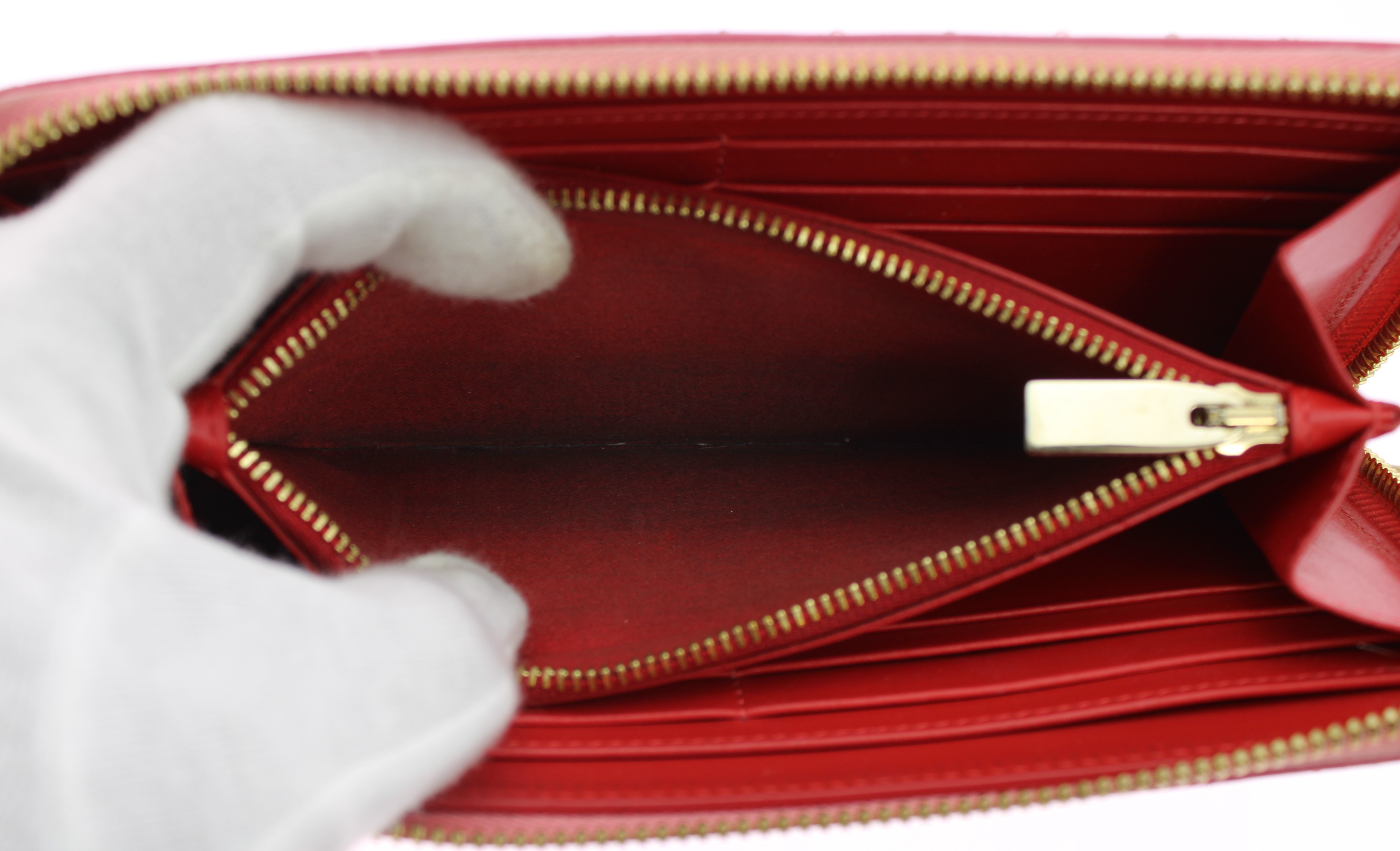 Christian　Louboutin　ラウンドファスナー長財布の画像