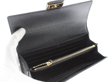 FENDI　二つ折り長財布　黒の画像