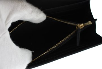 FENDI　二つ折り長財布　黒の画像