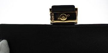 FENDI　二つ折り長財布　黒の画像