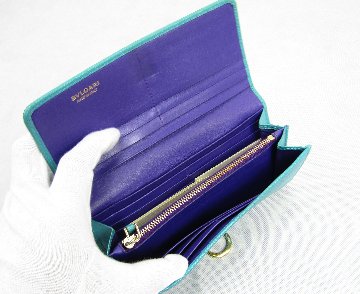 BVLGARI　ジップ長財布の画像