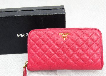 PRADA　ラウンド長財布の画像