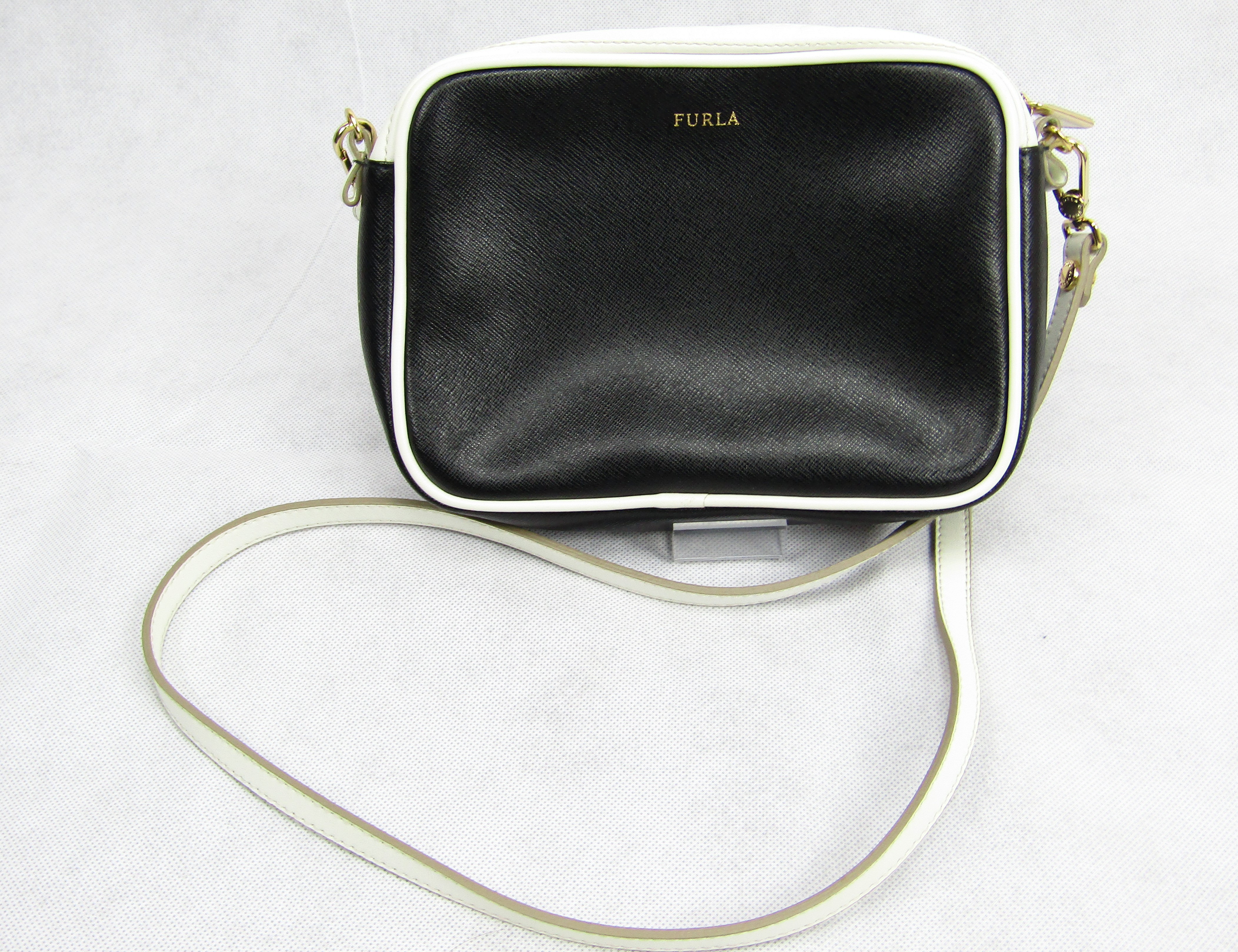FURLA　バッグの画像