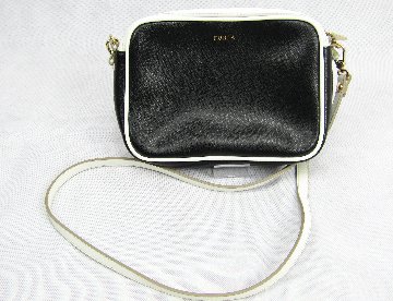 FURLA　バッグの画像