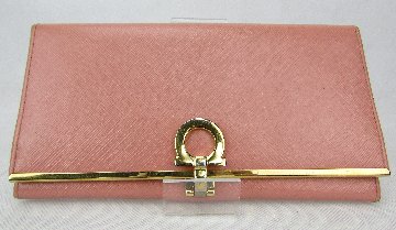 Salvatore　Ferragamo　ガンチーニ　ジップ長財布の画像