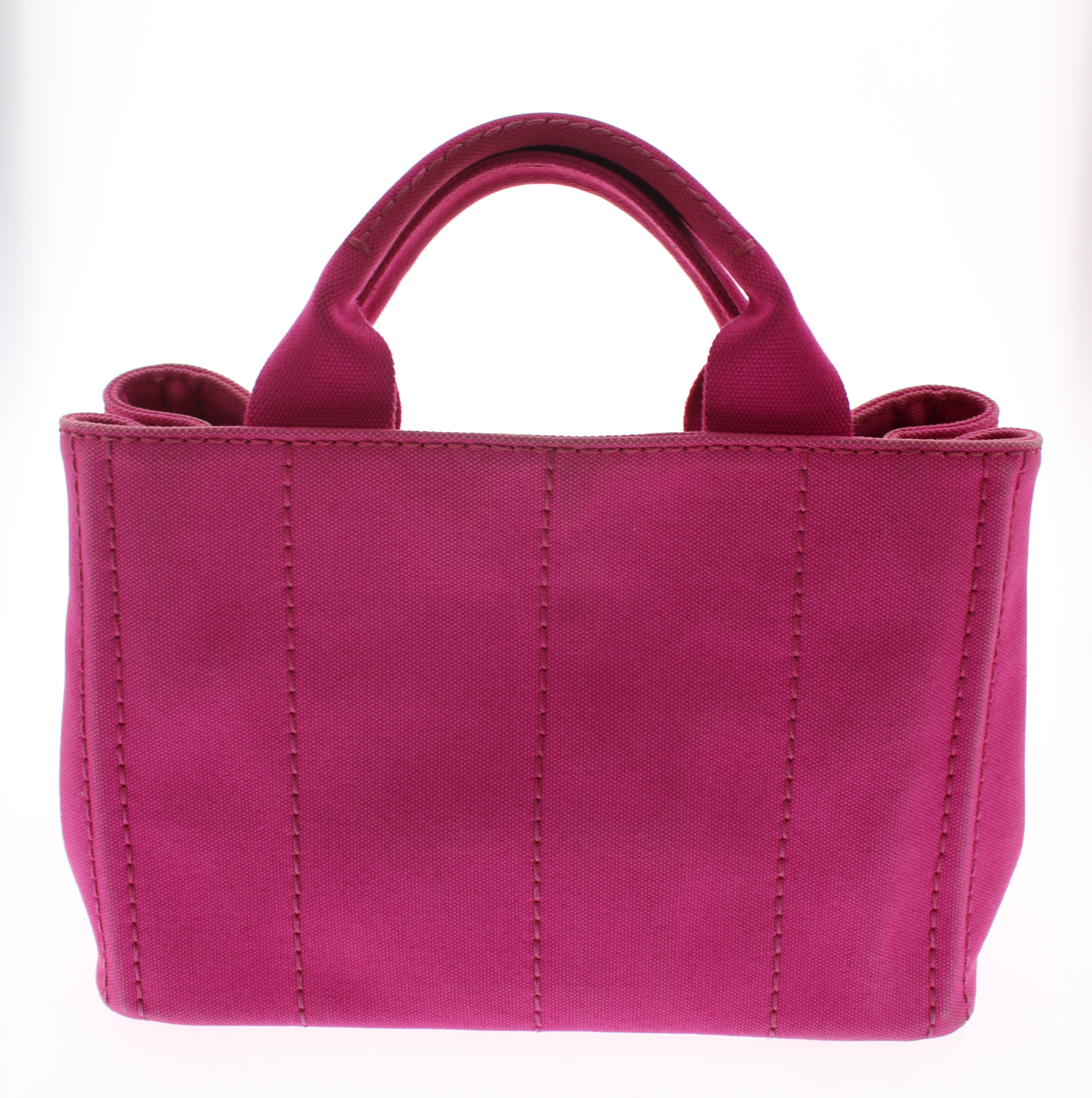 PRADA　カナパトートの画像
