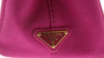 PRADA　カナパトートの画像