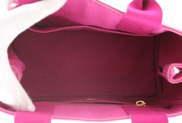 PRADA　カナパトートの画像