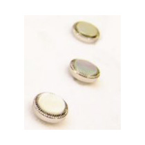 銀枠の白蝶貝の胸ボタン（スタッズ）・銀縁・シルバー（ボタンが無いイカムネシャツ用）の画像