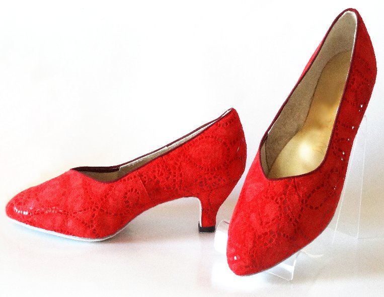 甲がVカットのスタンダードシューズ・模様入りのサターン革（黒・赤・青・銀・ピンク）東京商事　OGURA【オーダー品】の画像