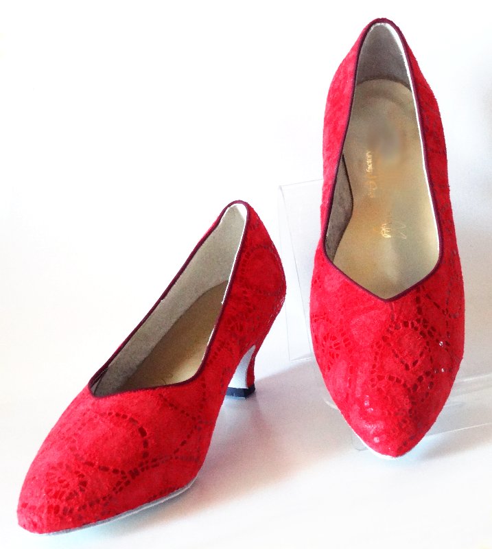 甲がVカットのスタンダードシューズ・模様入りのサターン革（黒・赤・青・銀・ピンク）東京商事　OGURA【オーダー品】の画像