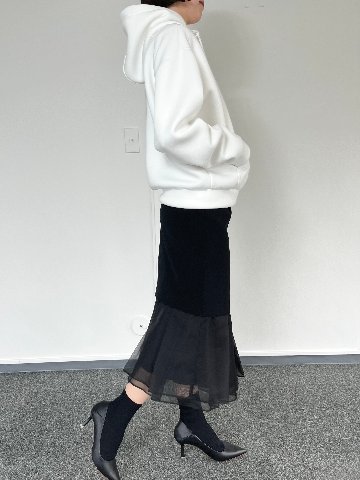 Elle white画像