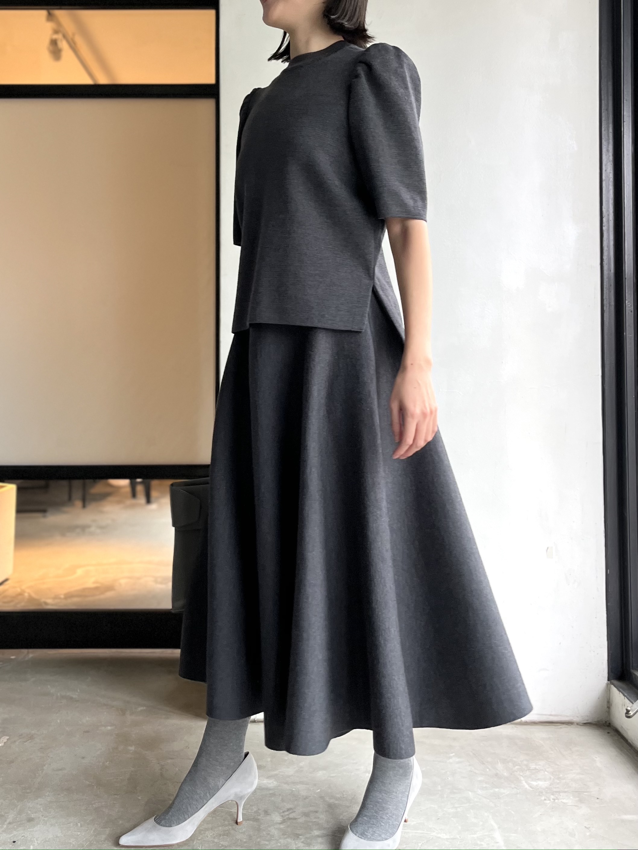 Ulla charcoal gray画像