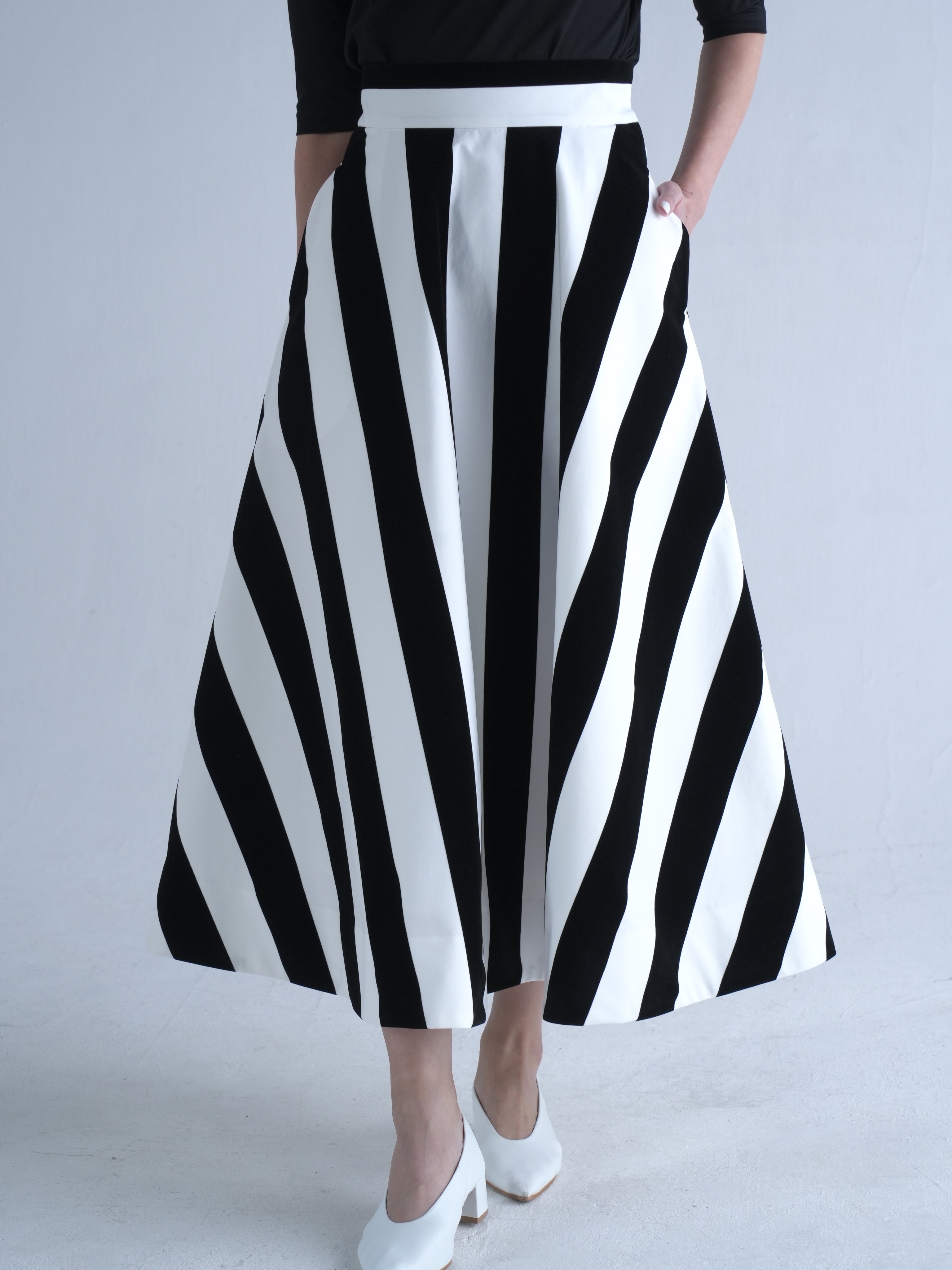 新品 She Tokyo Jessica stripe スカート - ロングスカート