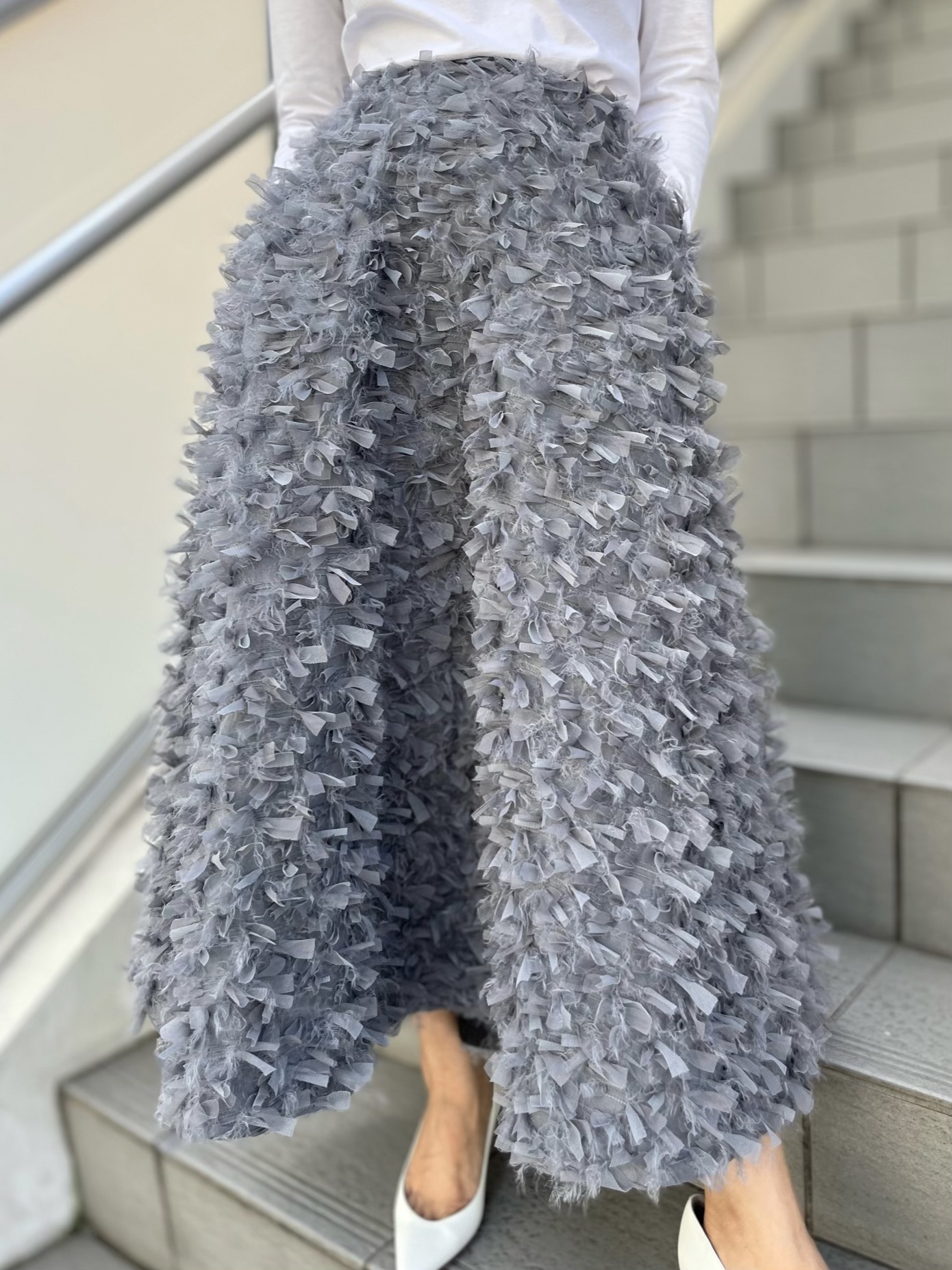 Elliy Feather Charcoalの画像