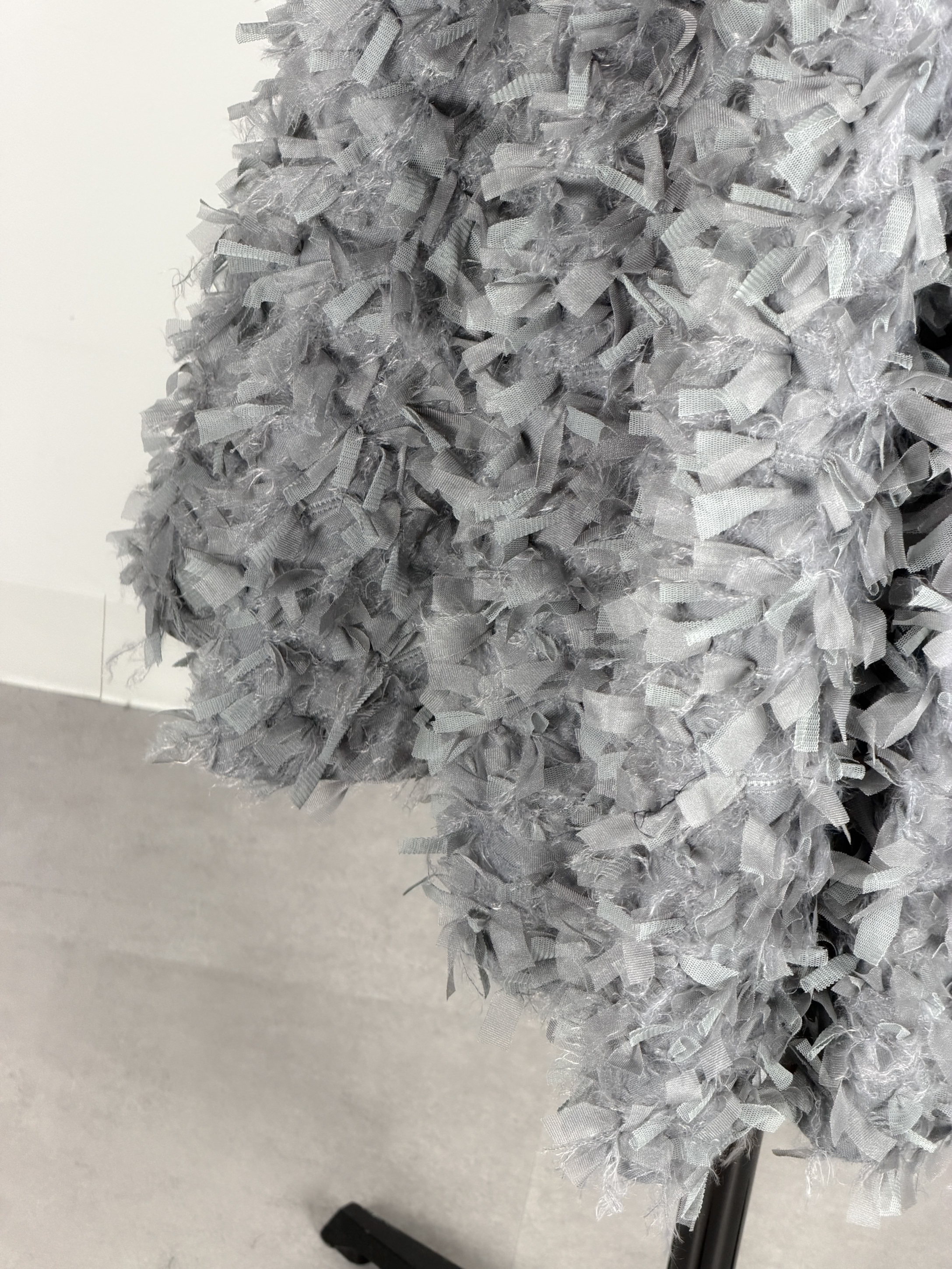 Elliy Feather Charcoalの画像