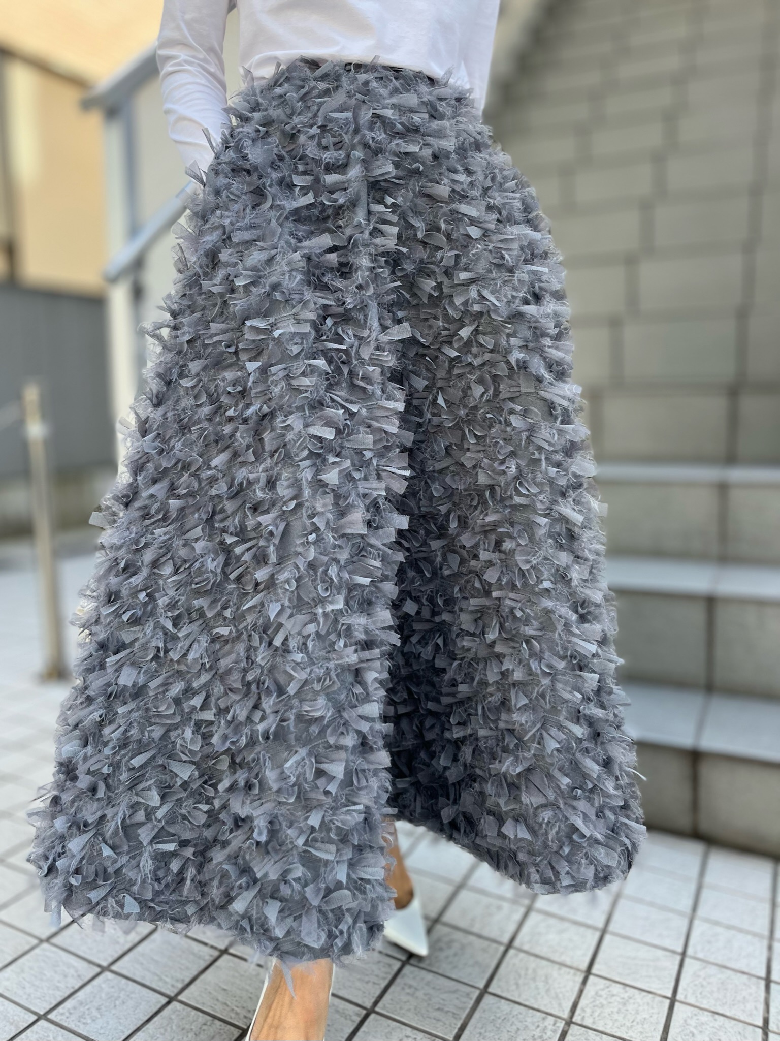 Elliy Feather Charcoalの画像