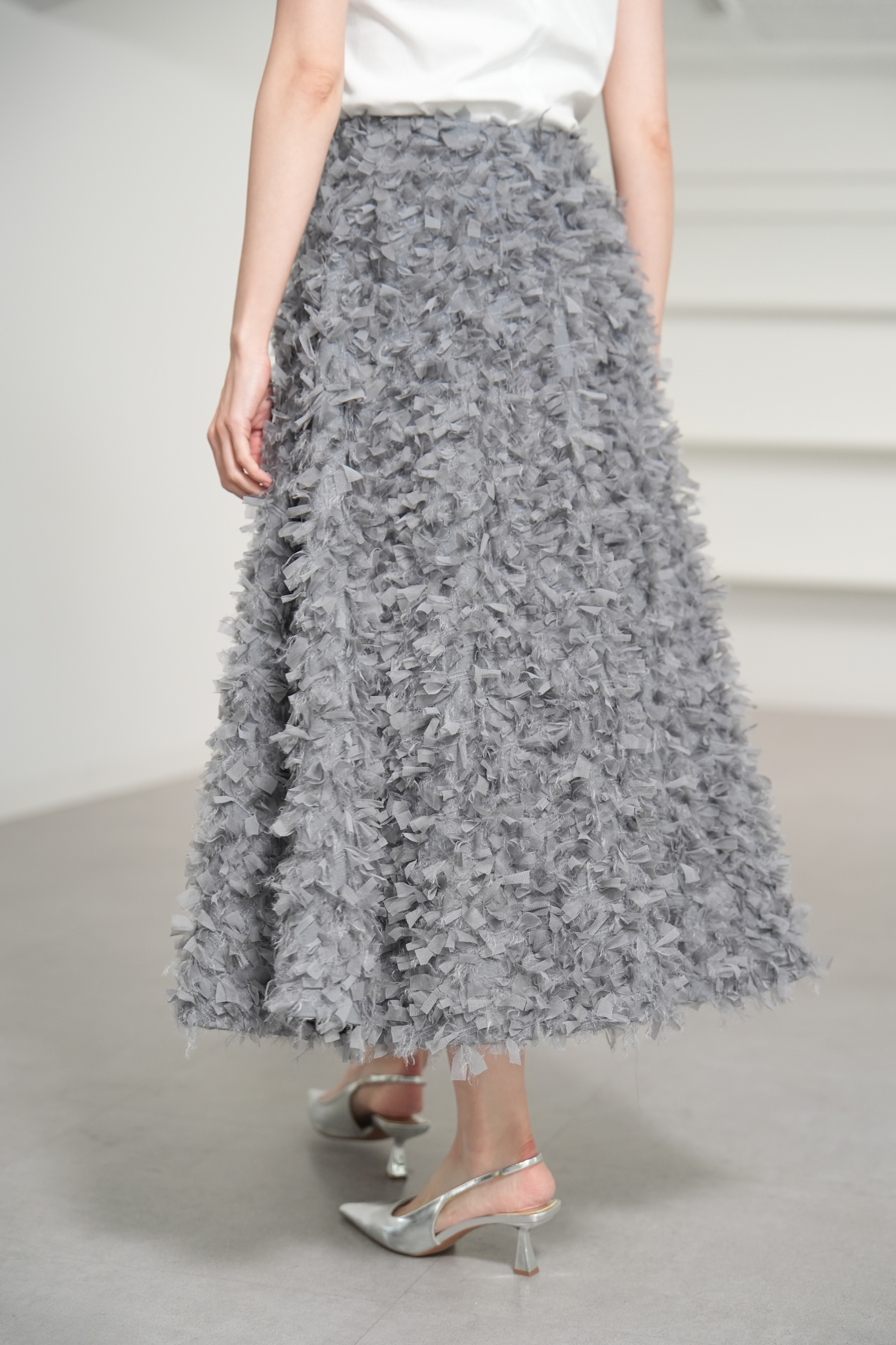 Elliy Feather Charcoalの画像