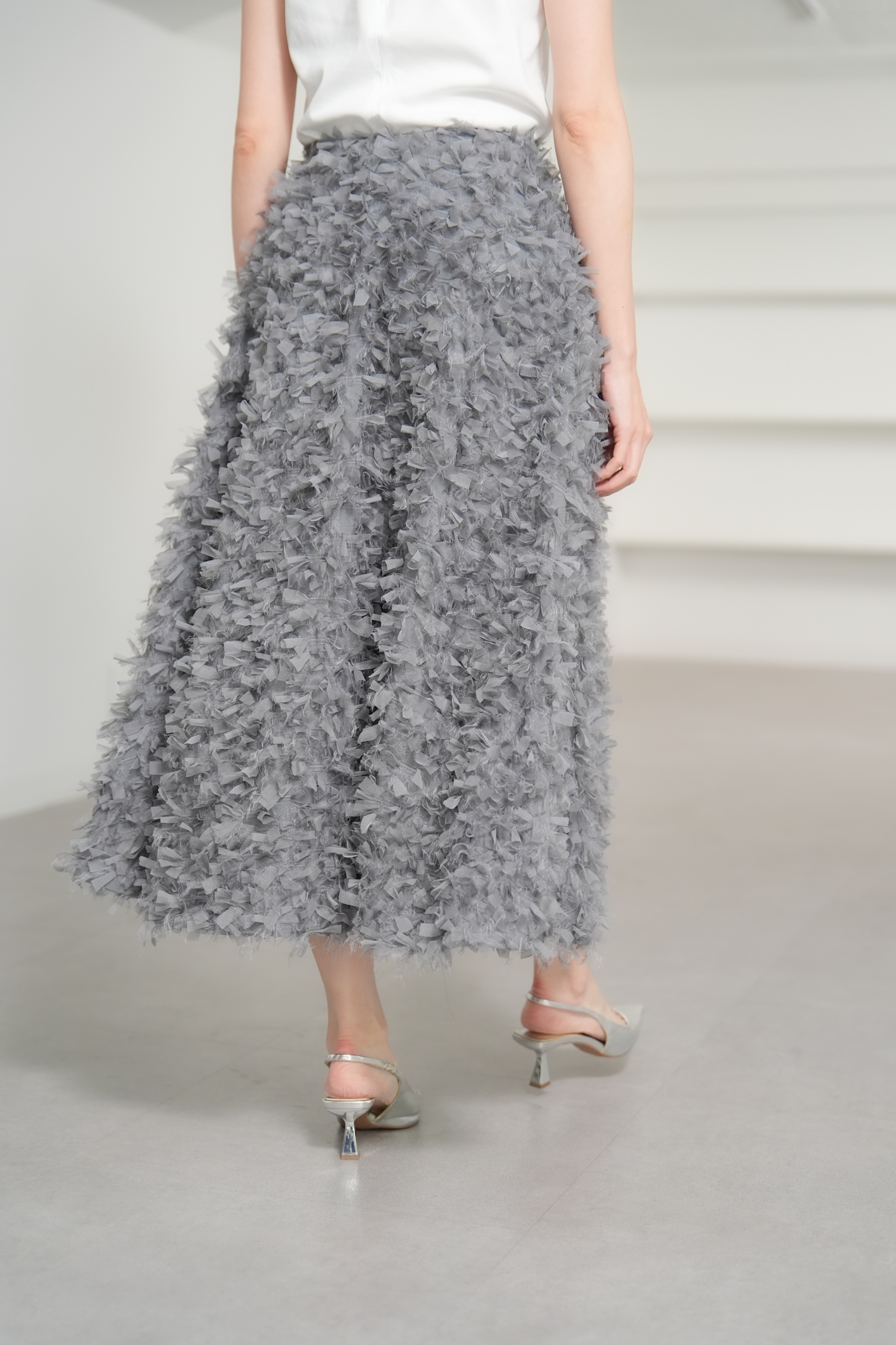 Elliy Feather Charcoalの画像