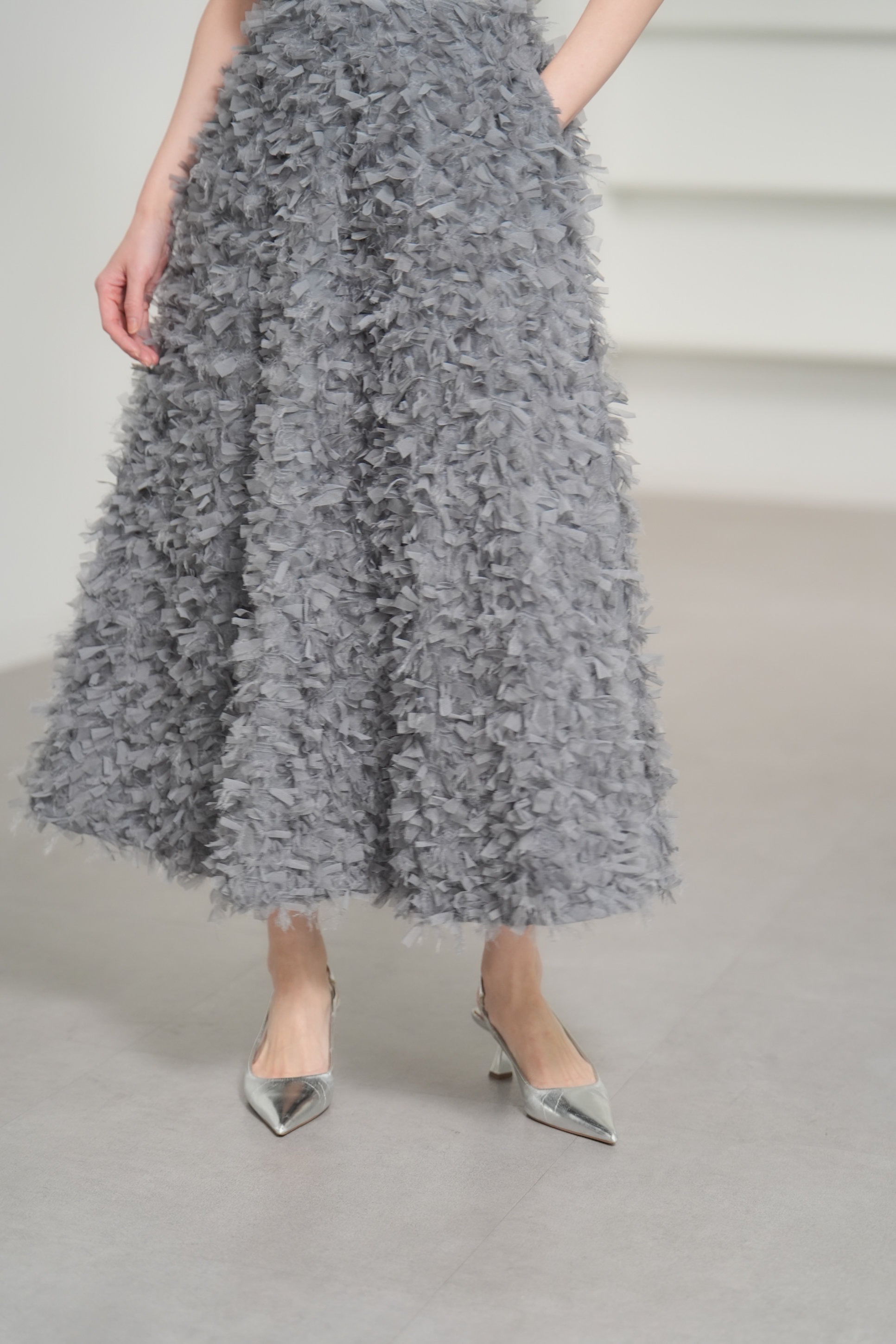 Elliy Feather Charcoalの画像