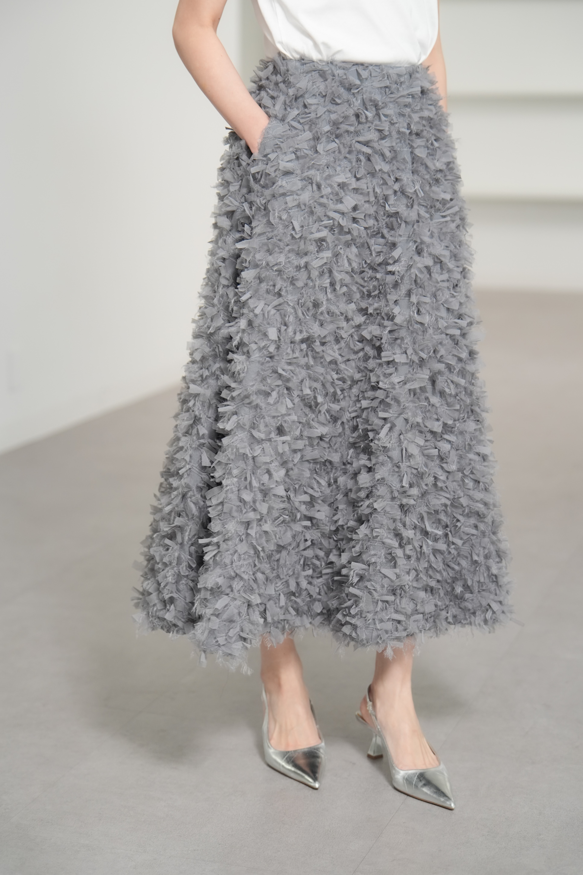 Elliy Feather Charcoalの画像