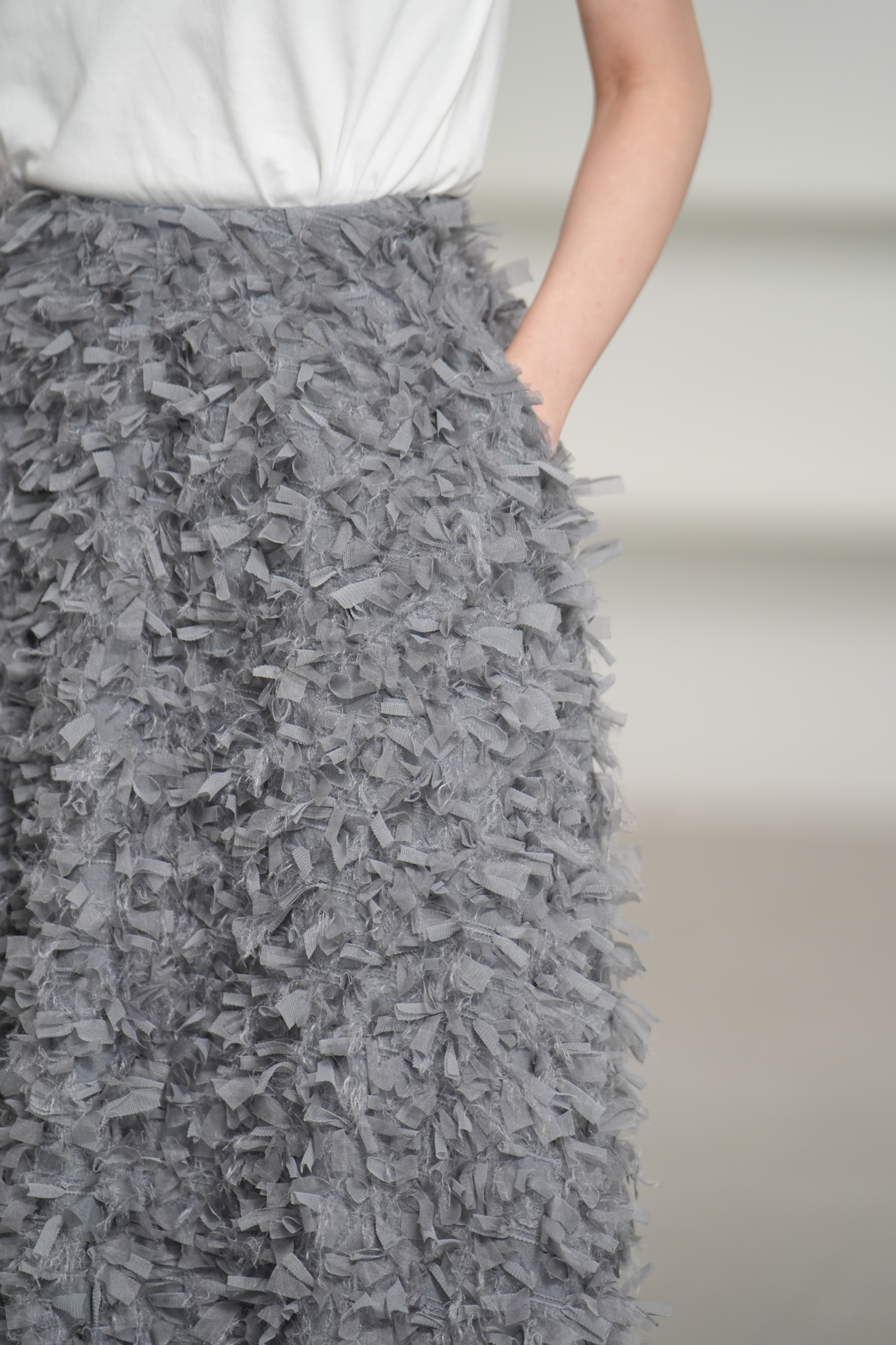 Elliy Feather Charcoalの画像