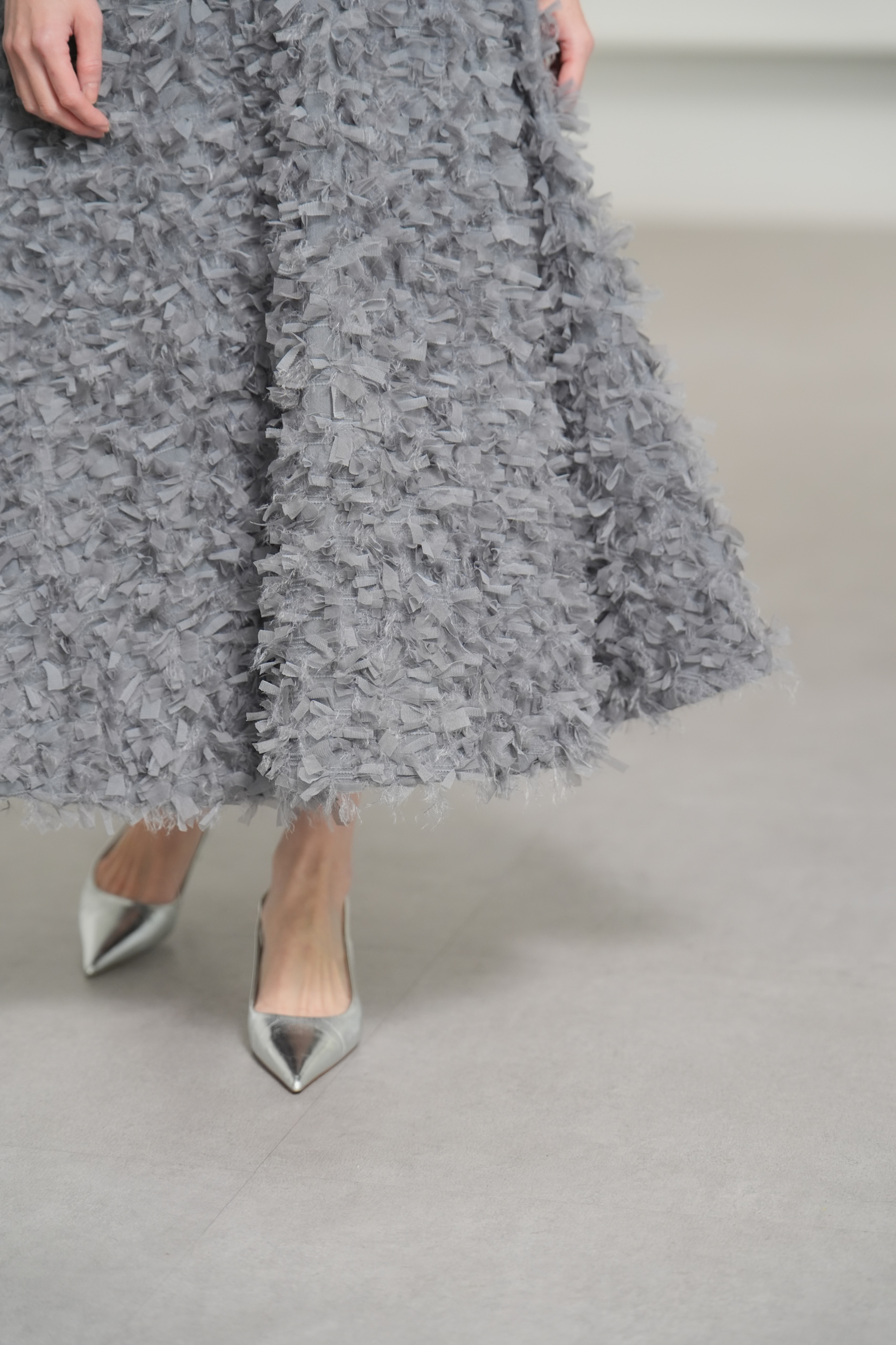 Elliy Feather Charcoalの画像