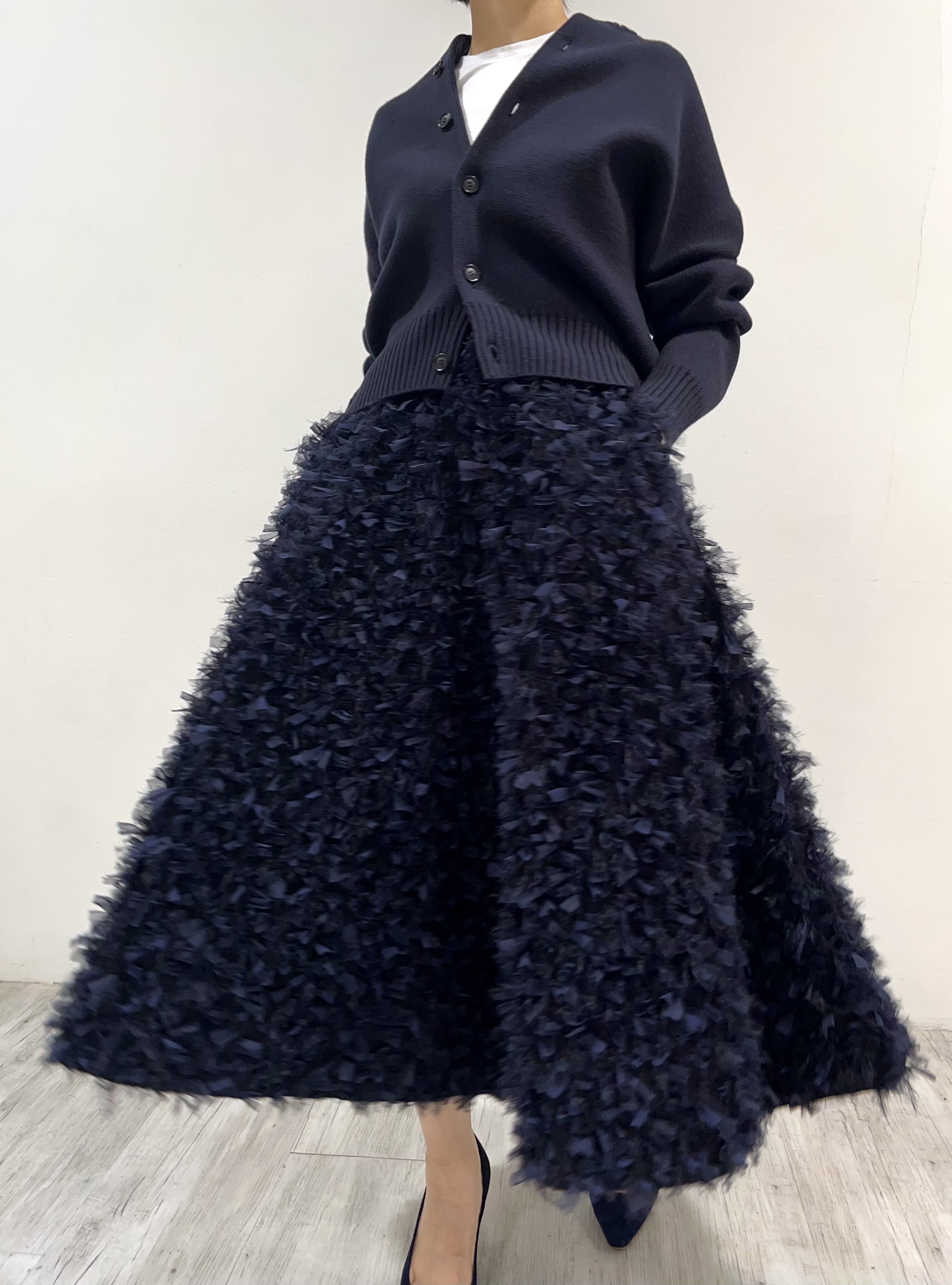 Elliy Feather Navyの画像