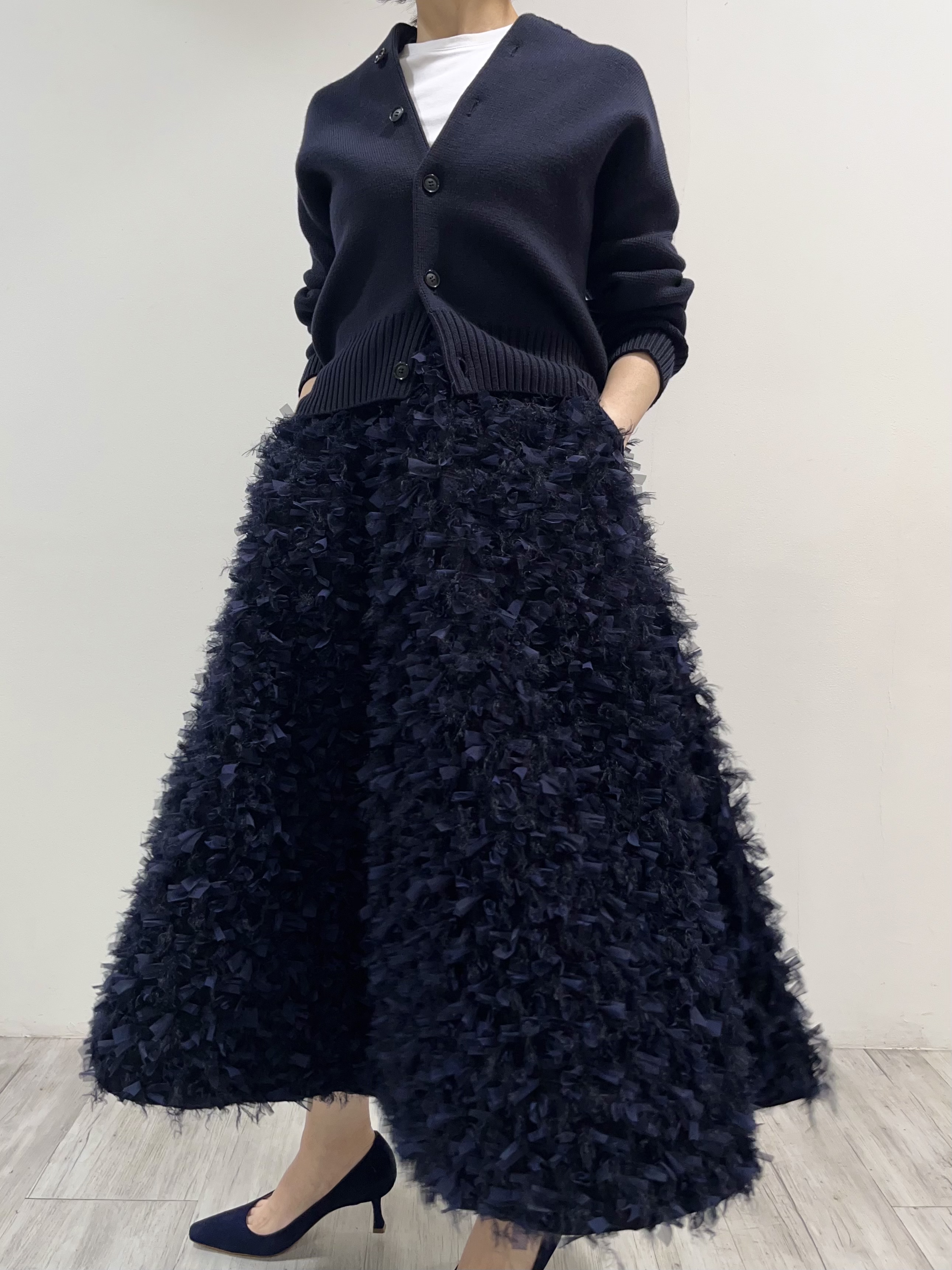 Elliy Feather Navyの画像