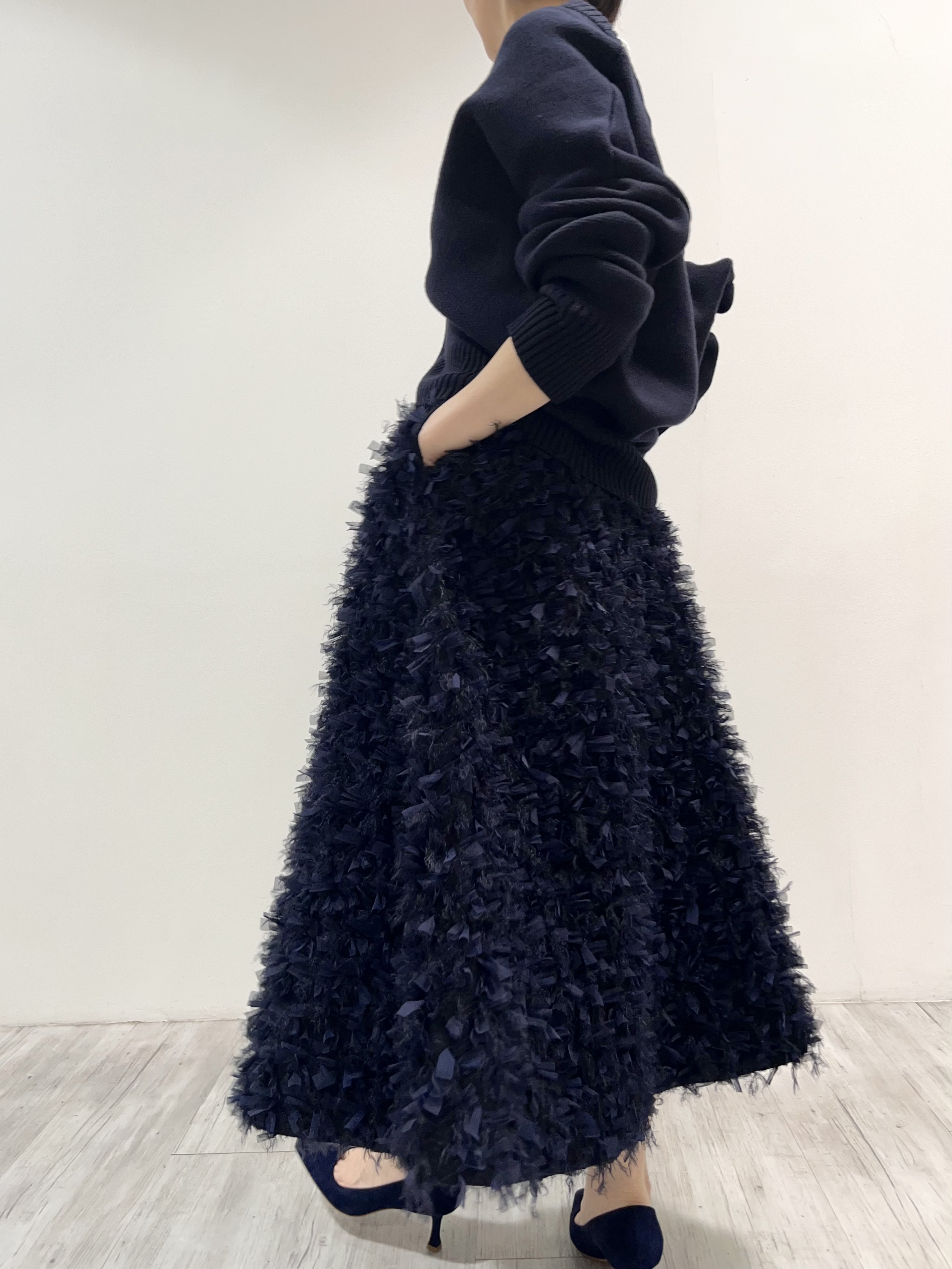 Elliy Feather Navyの画像