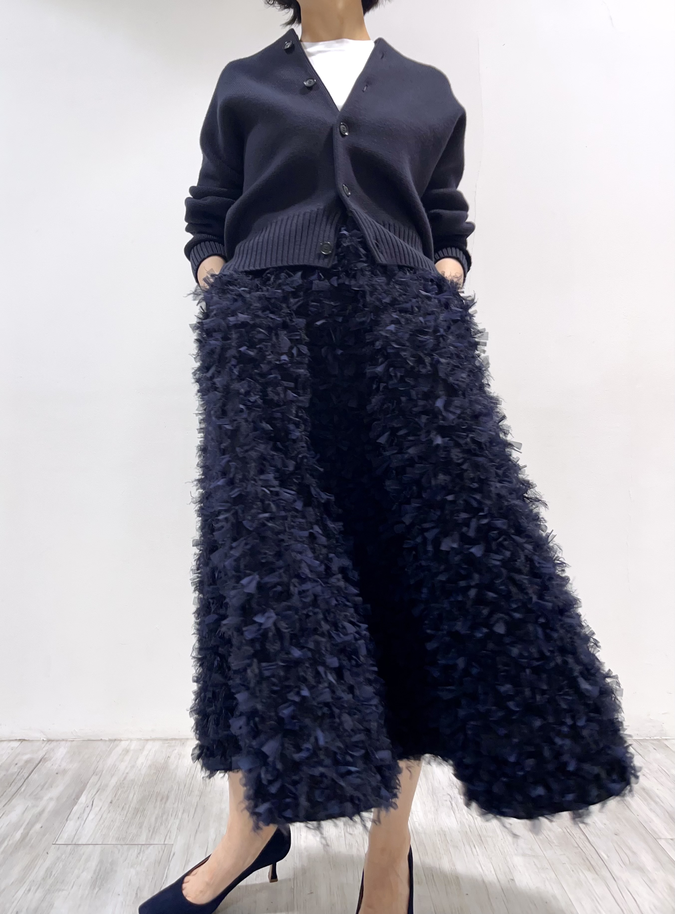 Elliy Feather Navyの画像