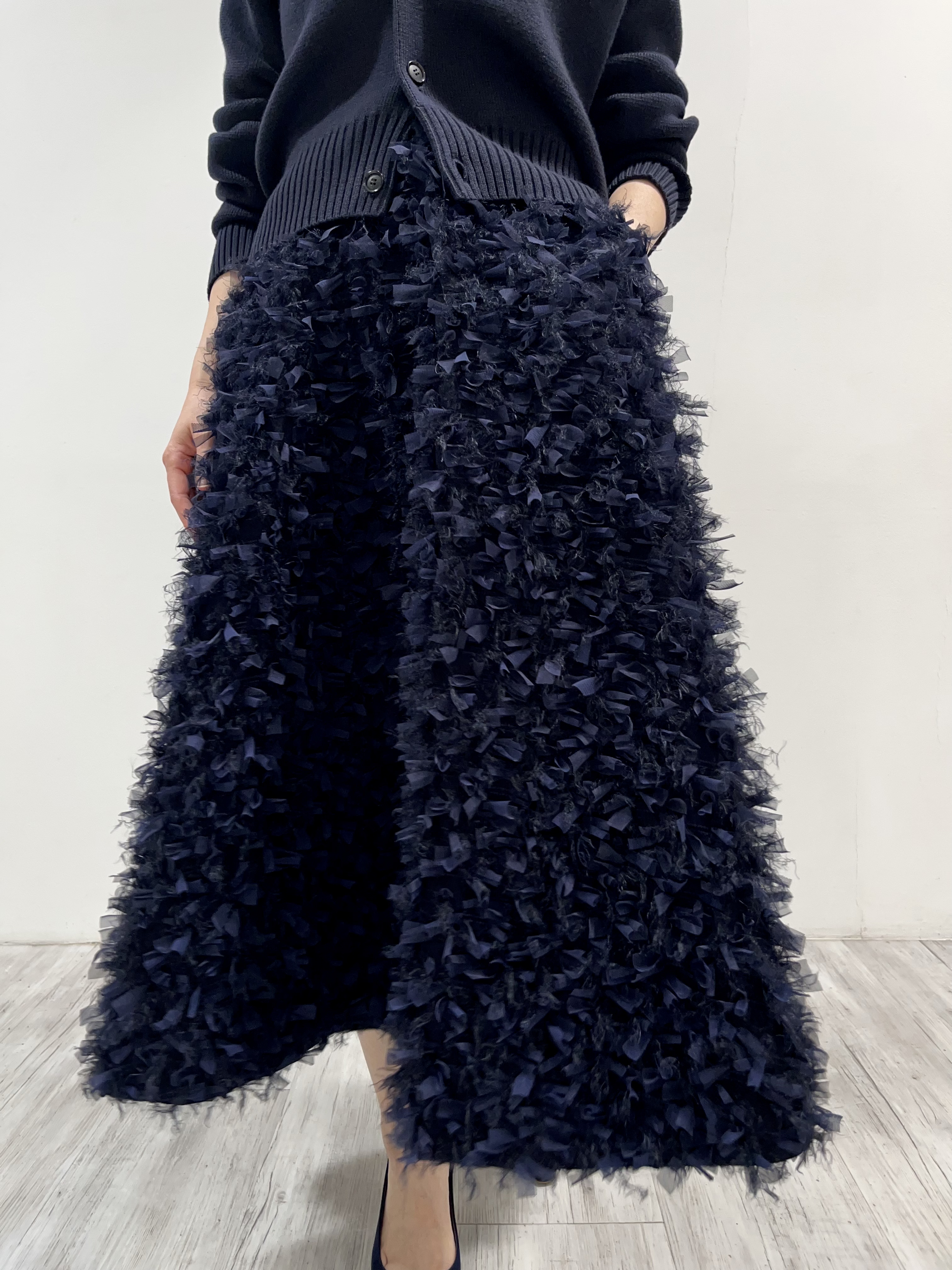 Elliy Feather Navyの画像