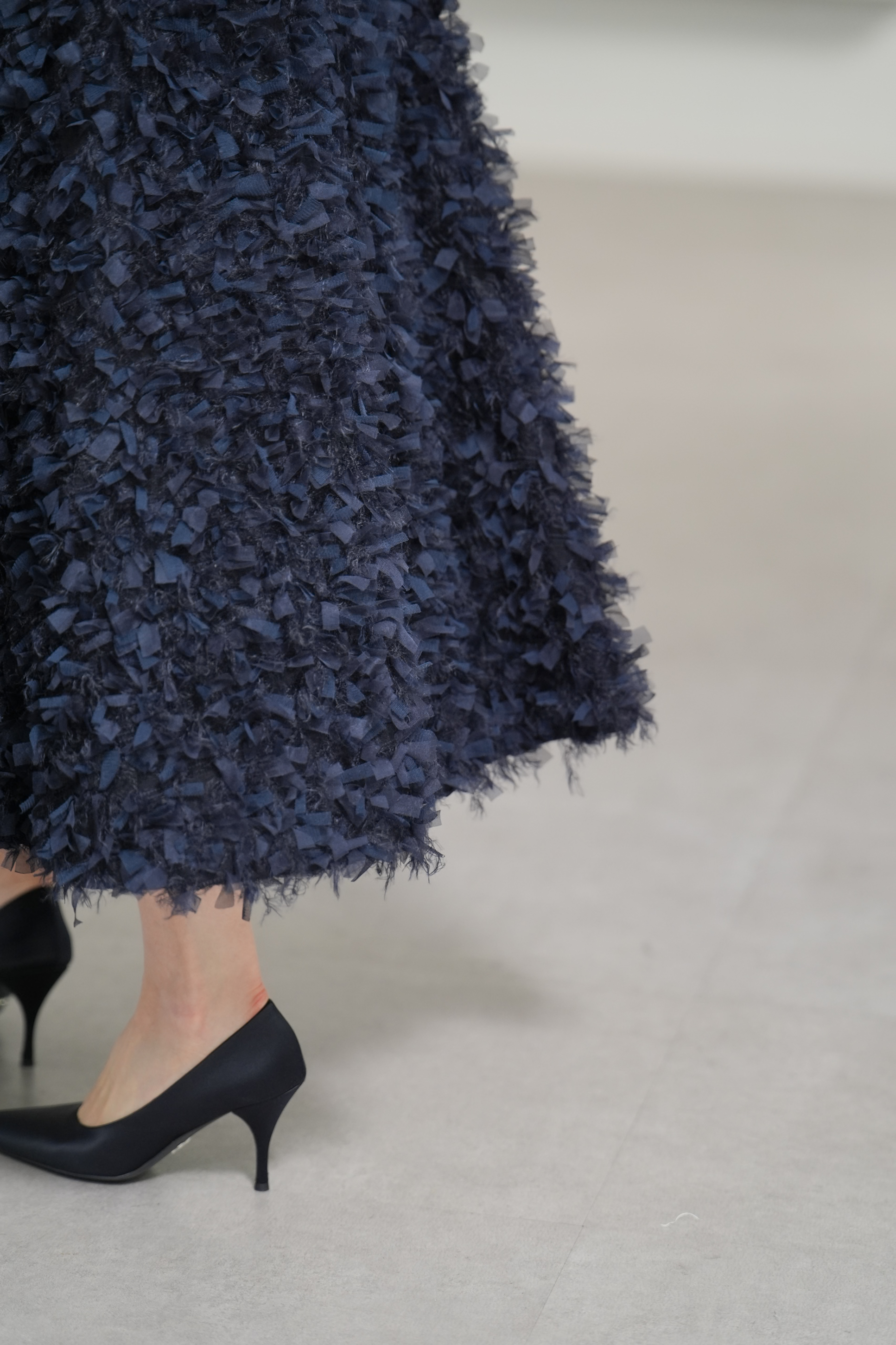 Elliy Feather Navyの画像