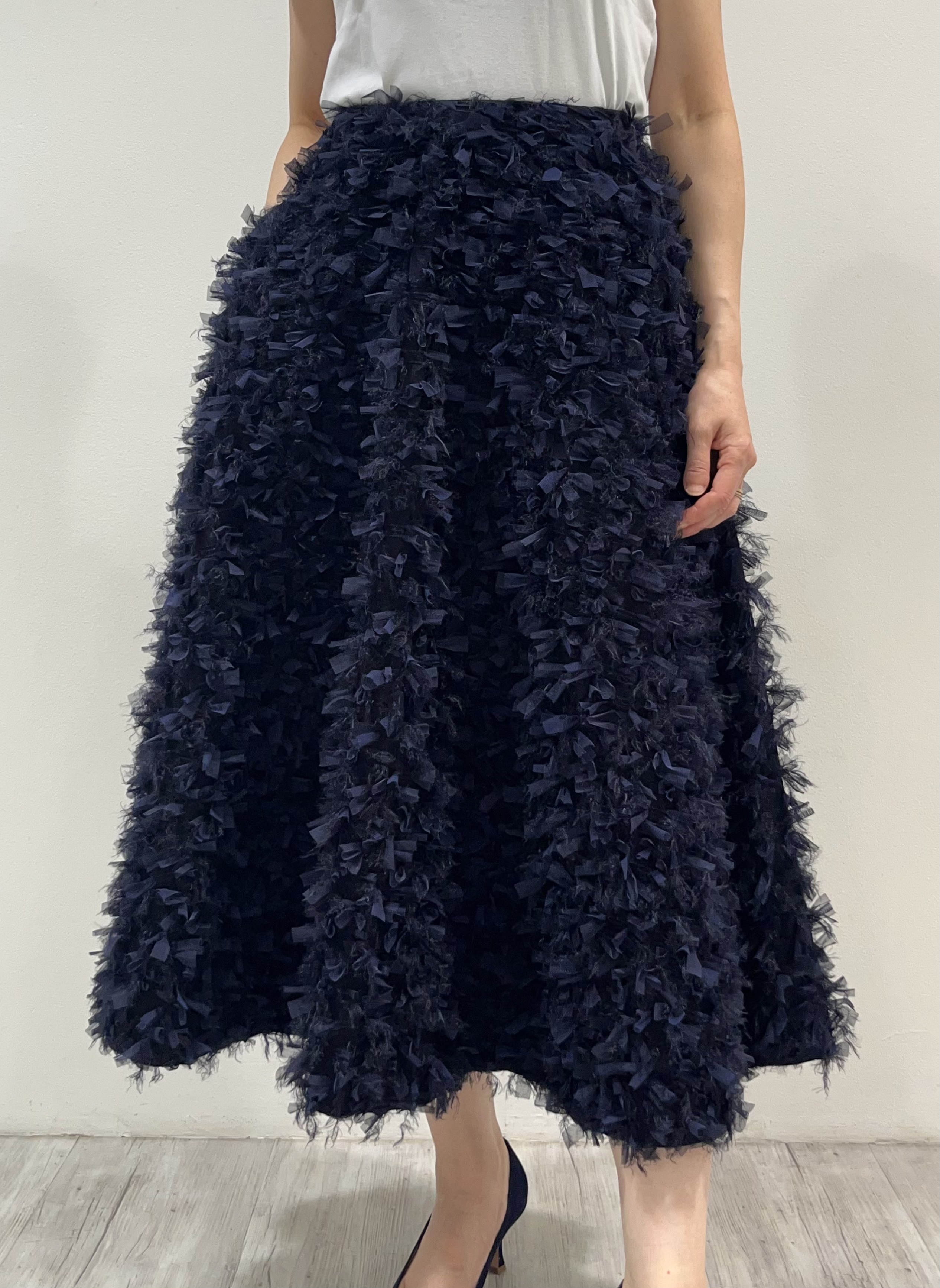 Elliy Feather Navyの画像