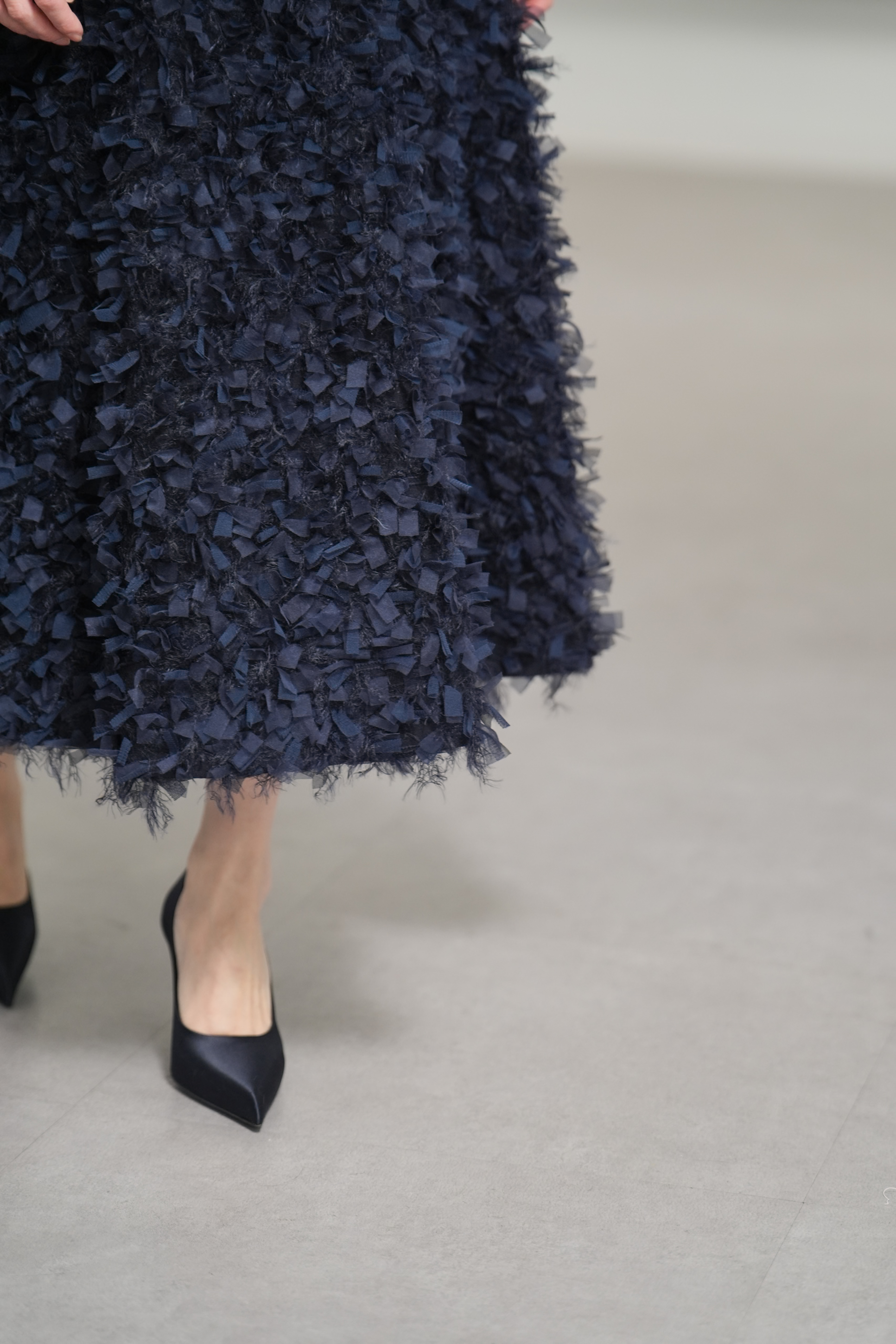 Elliy Feather Navyの画像