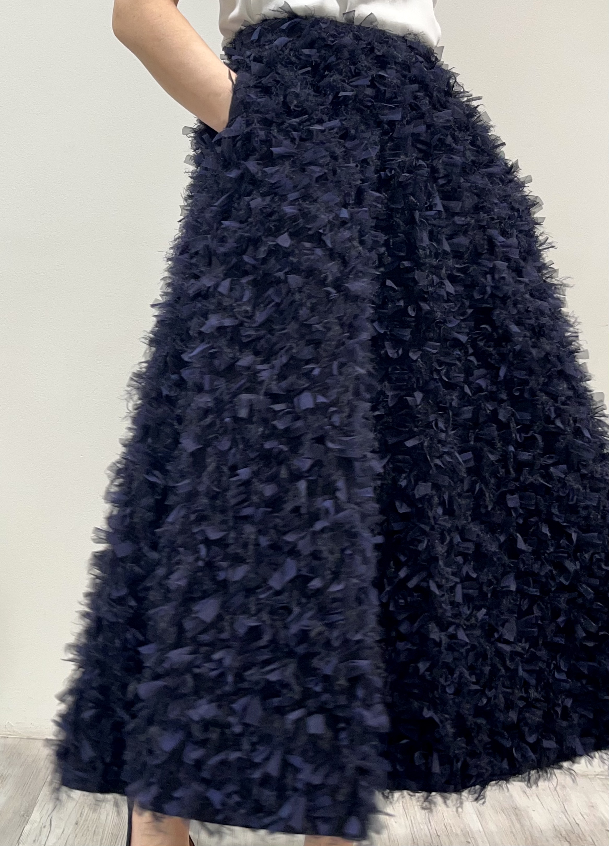 Elliy Feather Navyの画像