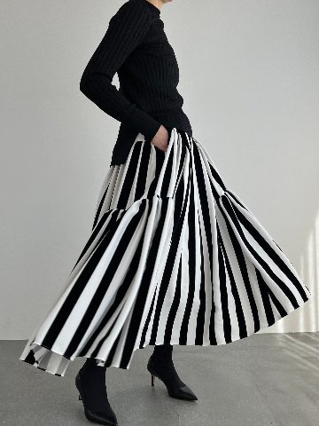 SHE Tokyo Michelle big stripe 36-38 - ロングスカート
