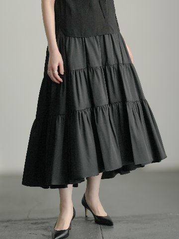 Lisa Satin Blackの画像