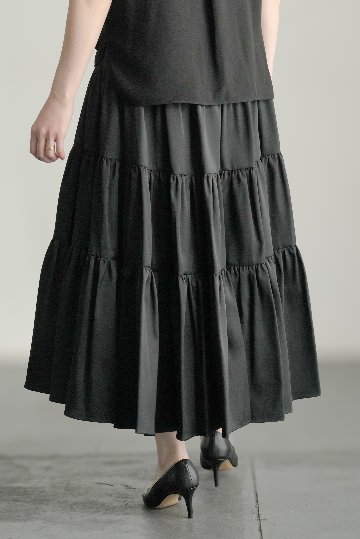 Lisa Satin Blackの画像