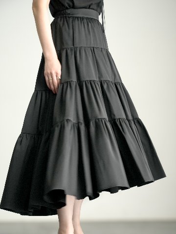 Lisa Satin Blackの画像