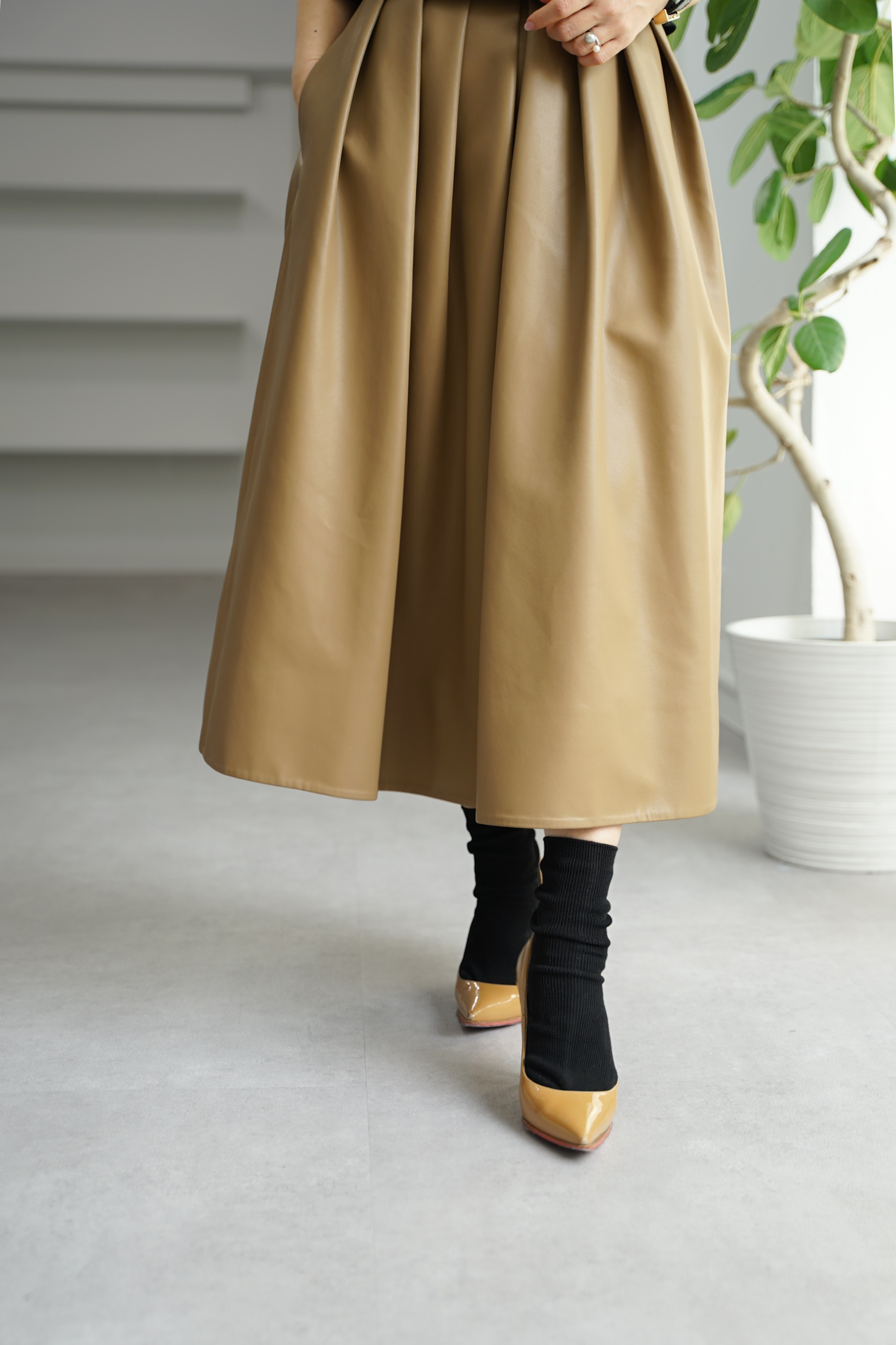 Anna Vegan Leather camelの画像