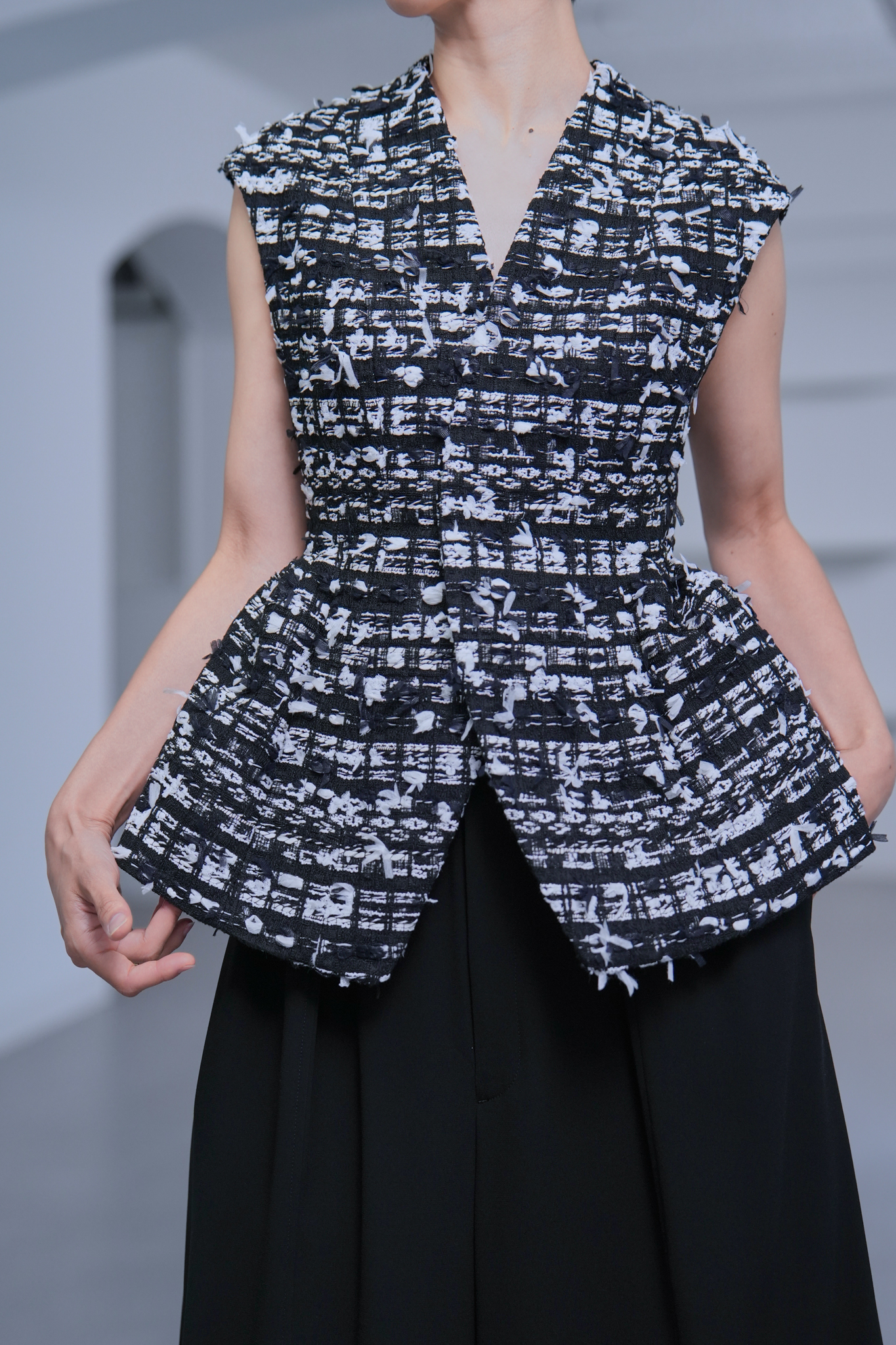 Owen Monotone Tweedの画像