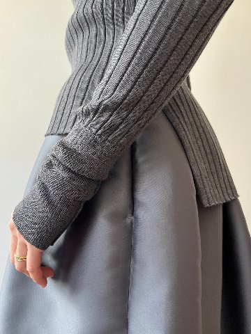 SHE Tokyo ニットMeryl チャコールグレー　0サイズ SHE Tokyo Meryl charcoal 0サイズ